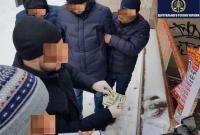 В Борисполе на взятке задержали главных инспекторов таможни
