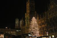 В Германии детям запретили вывешивать на рождественскую елку свои пожелания в силу закона о конфиденциальности