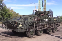 В Донбасс ВСУ перебросили новейшие БТР (видео)