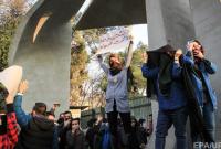 В Иране с начала акций протеста задержали как минимум 90 студентов