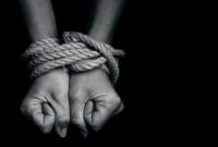 В Луганской области осудили женщину, которая пыталась продать девушек в сексуальное рабство в РФ