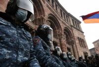 В Армении проходят акции протеста против Пашиняна, начались задержания граждан