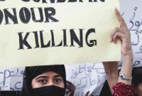 "Вбивство честі": у Пакистані родичі розправилися з двома сестрами через поцілунок на відео