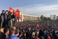 Военная техника уже заходит в Бишкек, поручено взять ситуацию под контроль