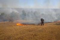 Во время тушения пожара в Луганской области прогремел взрыв: пострадал спасатель