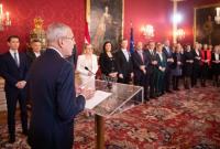 В Австрии президент привел к присяге новое правительство