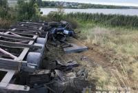ДТП в Донецкой области: металлическая плита сорвала кабину водителя грузовика, мужчина погиб