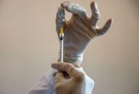 Китай впервые испытает смешанную вакцину от COVID