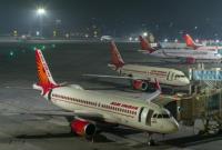 Канада продлила запрет на пассажирские авиарейсы из Индии