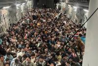США эвакуировали из Афганистана 30 тыс. человек с момента падения Кабула