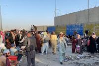 У восточных ворот аэропорта Кабула произошла стрельба
