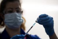 В США вакцинировали от коронавируса половину населения