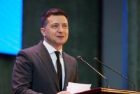 Официально: Зеленский подписал закон о запрете коллекторам угрожать должникам