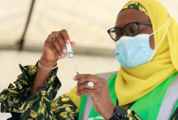 Нигерия обнаружила штамм коронавируса "Омикрон" в образце, взятом в октябре