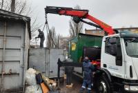 Избиение киевских коммунальщиков во время демонтажа МАФов: иностранцам сообщили о подозрении