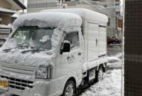 Япония из-за снегопадов отменила более сотни авиарейсов