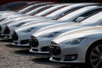 Tesla отзывает 475 тысяч автомобилей из-за проблем с безопасностью заднего вида