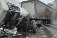 Смертельное ДТП под Черниговом: водитель грузовика выехал на встречную полосу