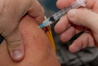 AstraZeneca установила причину тромбов после вакцинации