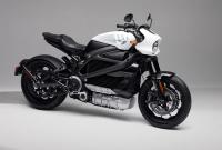 Суббренд Harley-Davidson выпустил электромотоцикл LiveWire ONE с мощностью 105 л.с., батареей 15,5 кВтч, запасом хода 235 км и ценником $21,999