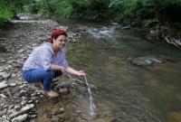 Более 500 дней защищала реку от строительства двух ГЭС: жительницу Боснии наградили "зеленым Нобелем"