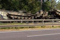 Во время транспортировки в Польше сгорело два танка Т-72