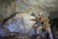 В Мексике в древней пещере майя обнаружены отпечатки рук, которым 1200 лет