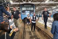 В Украине установили рекорд по перетягиванию поезда метро