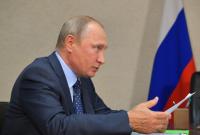 Путин не поздравил с Днем Победы Зеленского: зато поздравил украинский народ