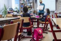 Харьков на неделю продлил каникулы в школах