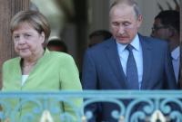 Меркель созвонилась с Путиным: призвала "повлиять" на ситуацию на границе Беларуси и Польши