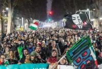 В Италии тысячи людей протестовали против «зеленых паспортов»
