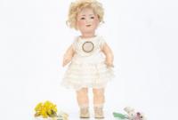 “Слишком пухлая”: куклу, изображающую королеву Елизавету в детстве, продадут на аукционе