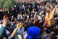 В Иране тысячи людей вышли на протесты из-за нехватки воды