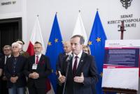 Спикер Сената Польши получил посылку с угрозами и взрывчаткой