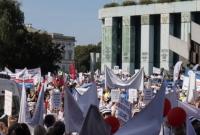 В Варшаве тысячи медиков вышли на акцию протеста