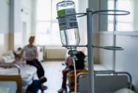 Массовое отравление школьников в Хмельницком: в больнице остаются 15 человек