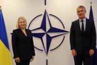 Новая глава миссии Украины при НАТО встретилась со Столтенбергом