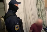 В Одессе мужчина из-за ссоры в магазине ударил двух прохожих ножом