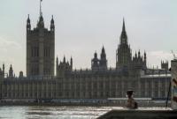 Британия предъявила обвинения третьему подозреваемому в деле об отравлении Скрипалей