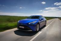 В Україні сертифікували перший водневий автомобіль — це Toyota Mirai (але поки його будуть заправляти в Польщі)