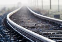 В Виннице под колесами поезда погиб мужчина