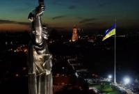 Главный флаг Украины приспустят из-за сильного ветра