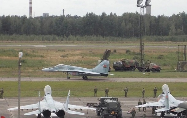 Россияне расширяют военную базу и аэродром в белорусском Лунинце - СМИ