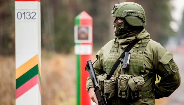 Нелегалы третий день подряд массово штурмуют литовскую границу из беларуси