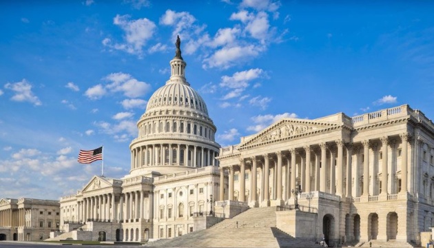 Сенат США принял законопроект о борьбе с инфляцией на $430 миллиардов