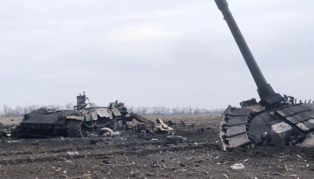 В зоне ООС украинские военные уничтожили четыре вражеских танка и самолет