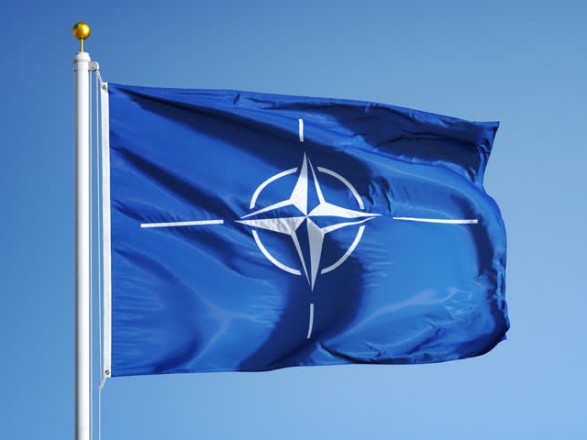 НАТО обсуждает крупнейшее развертывание своих сил со времен холодной войны, - El Pais