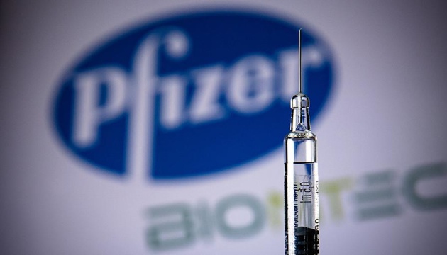 Pfizer заключил миллиардный контракт со США на изготовление новых COVID-вакцин