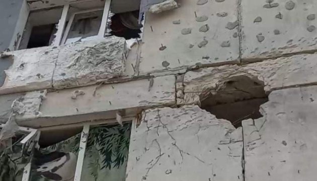 Обстрел Лисичанска: в центре города повреждены многоэтажки и инфраструктура